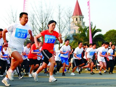 从“九次产业”理论看成都“西控”发展 全民健身科技服务的新路径
